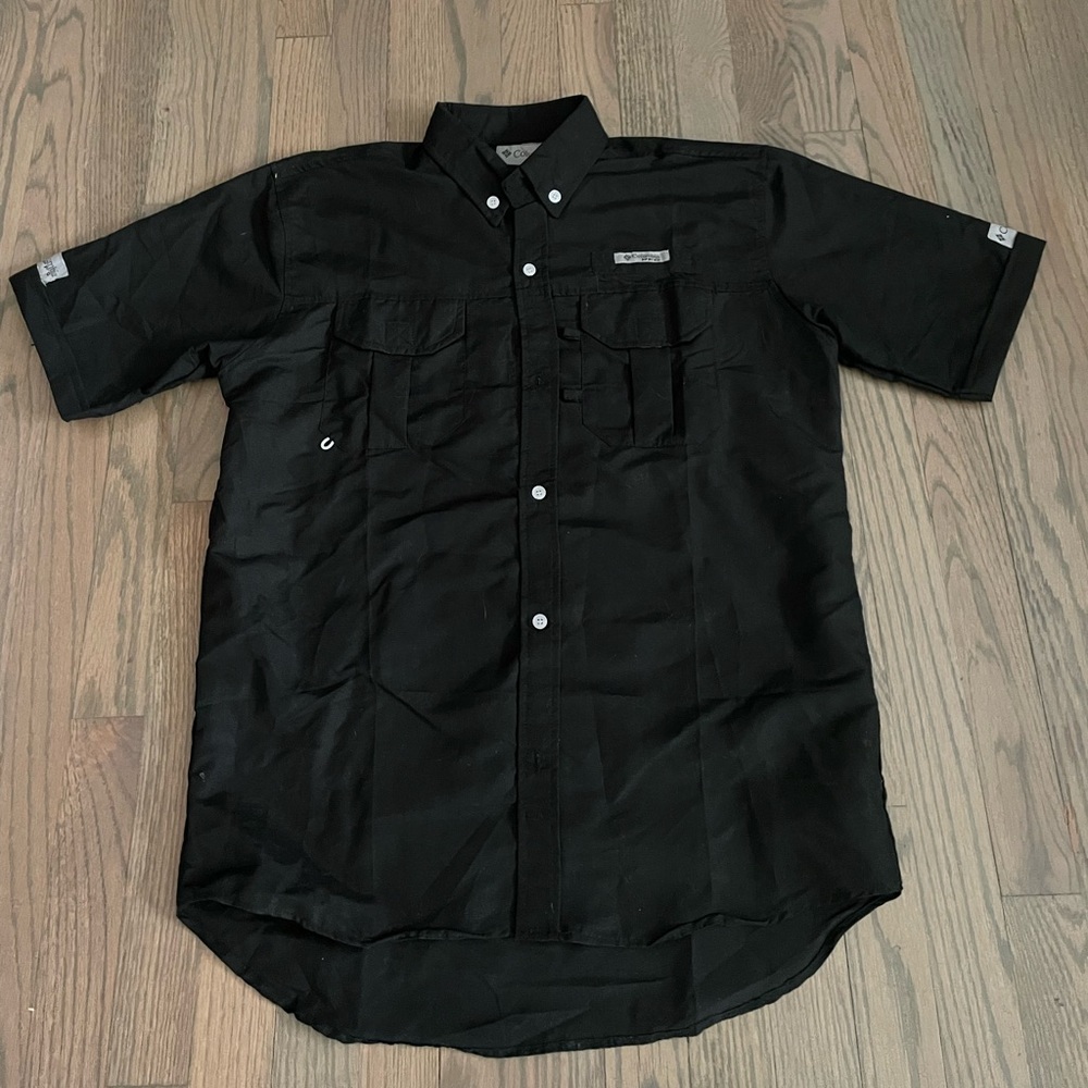 Columbia Black Short Sleeve Men's Shirt
